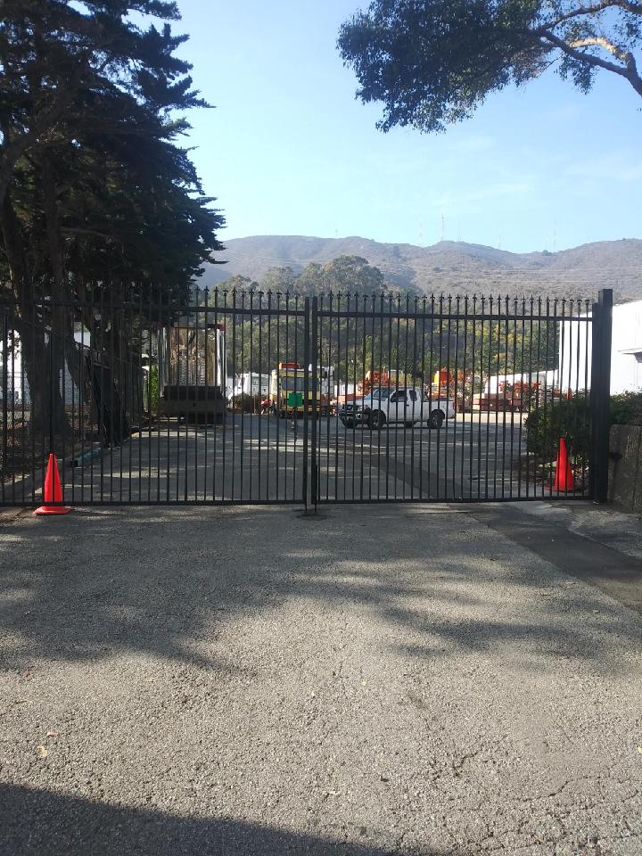 Commercial gate system