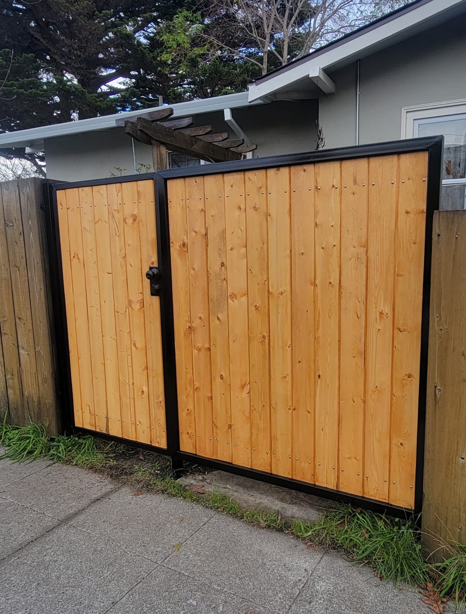 Hybrid wood and steel gate — Bay Area, CA