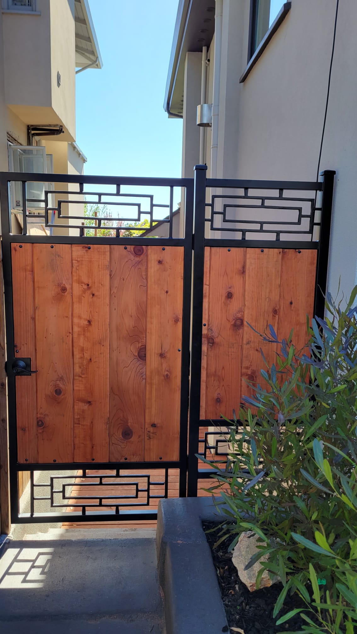 Hybrid wood and steel gate — Bay Area, CA