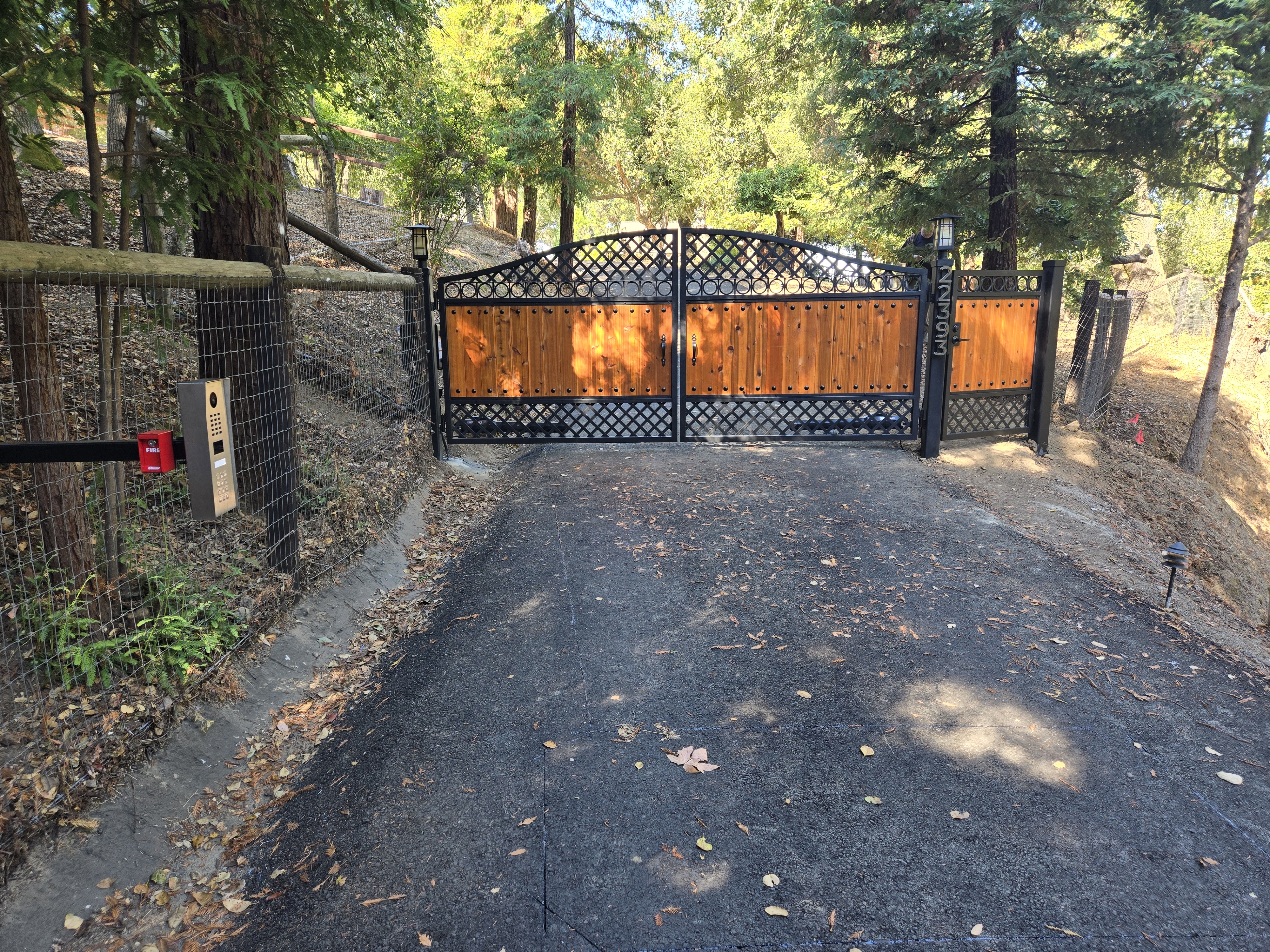 Hybrid wood and steel gate — Bay Area, CA