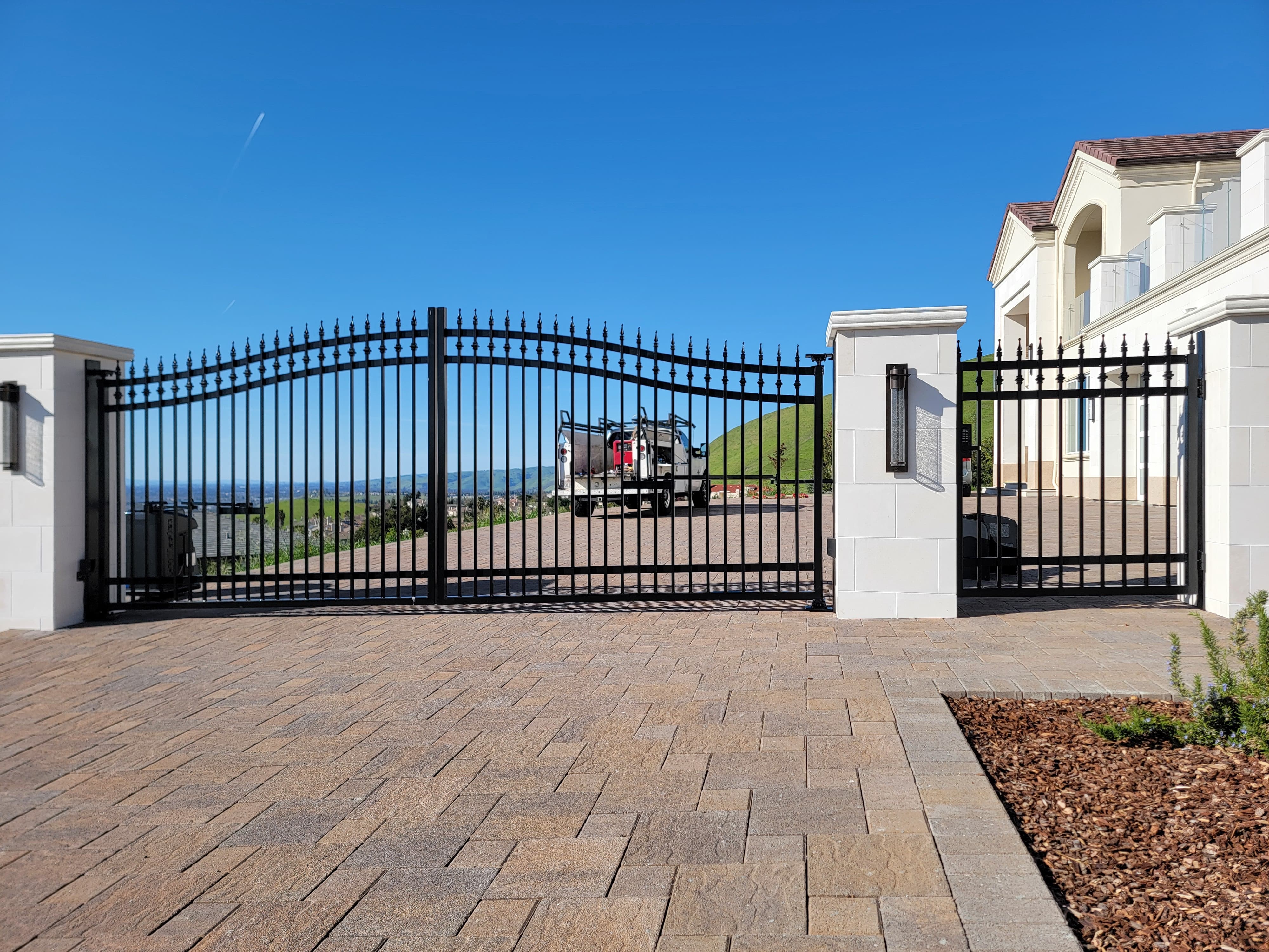 Steel gate design — Bay Area, CA