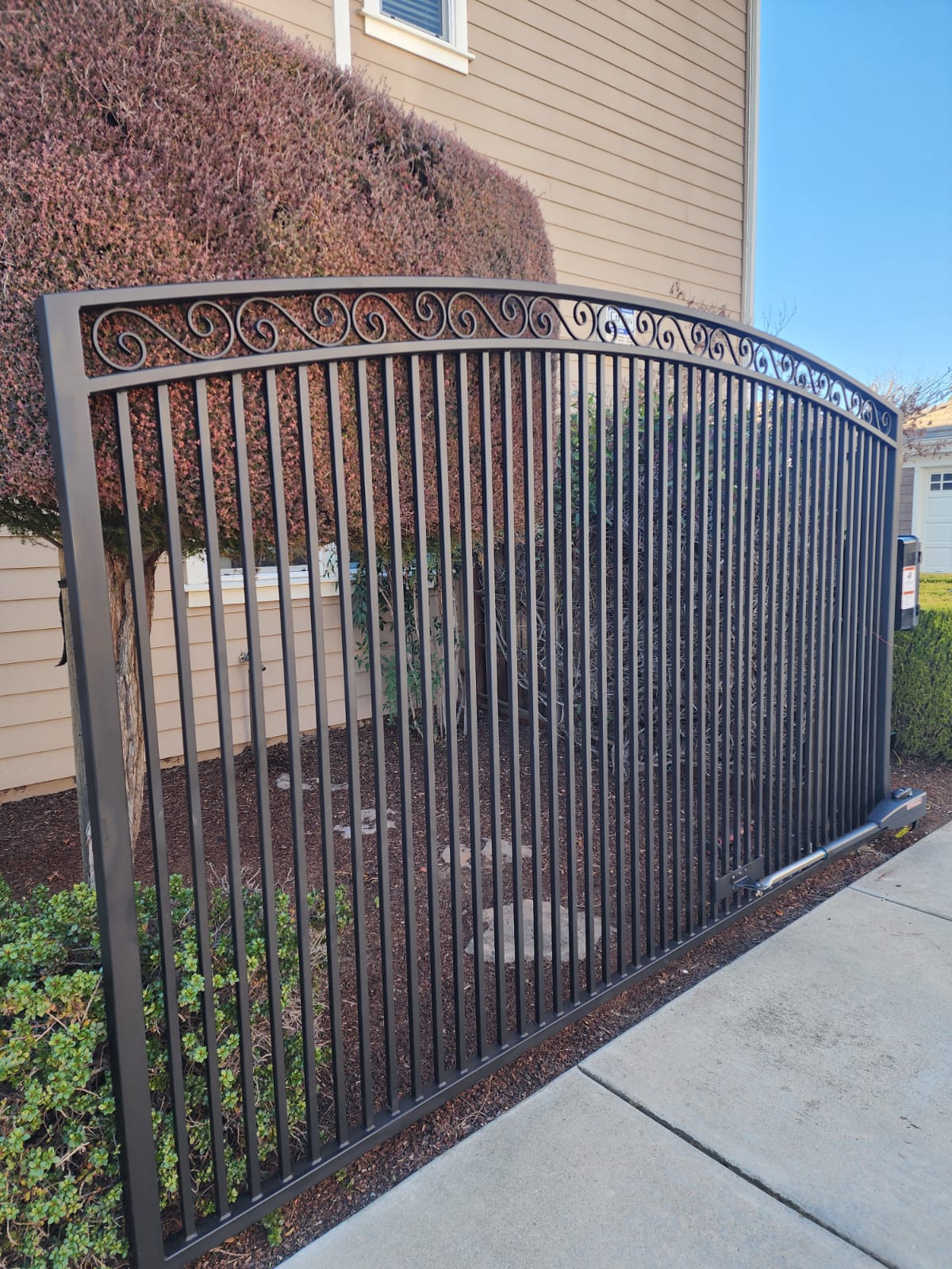 Steel gate design — Bay Area, CA